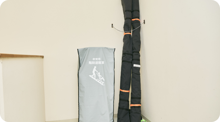 非常用階段避難車