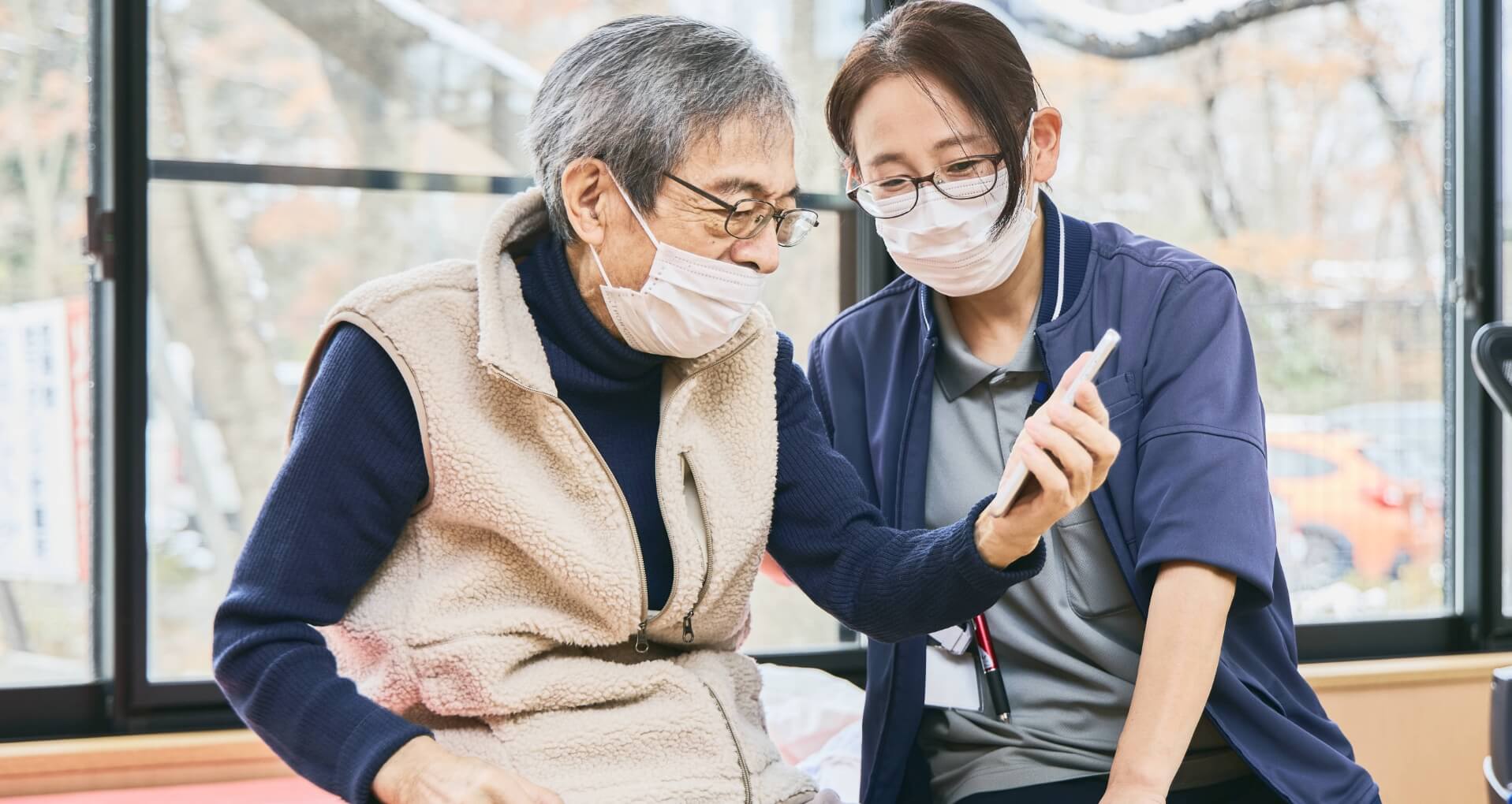 お一人おひとりの尊厳を守り、あたたかな関係を育みます